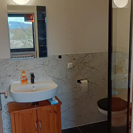 Apartment Weserblick, Naehe A2, Wasserblick, Direkt Am Wasser, Weserzugang, 4-5 Personen, Wlan, Radwanderweg Vor Der Eingangstuer Weserbergland, Hameln, Rinteln, Schaumburg