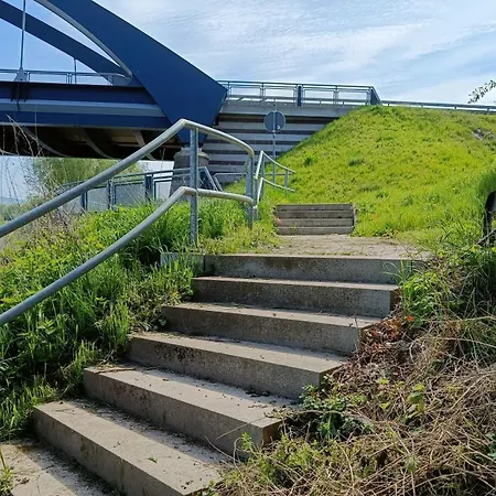 Weserblick, Naehe A2, Wasserblick, Direkt Am Wasser, Weserzugang, 4-5 Personen, Wlan, Radwanderweg Vor Der Eingangstuer Weserbergland, Hameln, Rinteln, Schaumburg
