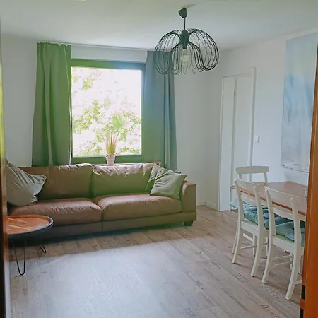 Apartment Weserblick, Naehe A2, Wasserblick, Direkt Am Wasser, Weserzugang, 4-5 Personen, Wlan, Radwanderweg Vor Der Eingangstuer Weserbergland, Hameln, Rinteln, Schaumburg Hessisch Oldendorf