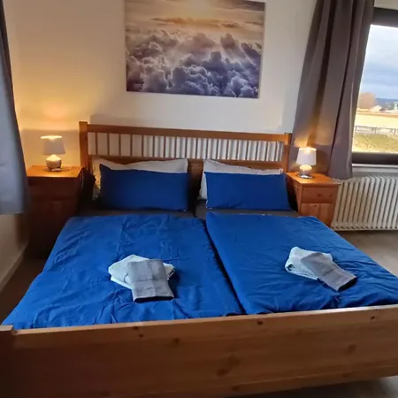 Weserblick, Naehe A2, Wasserblick, Direkt Am Wasser, Weserzugang, 4-5 Personen, Wlan, Radwanderweg Vor Der Eingangstuer Weserbergland, Hameln, Rinteln, Schaumburg * Hessisch Oldendorf